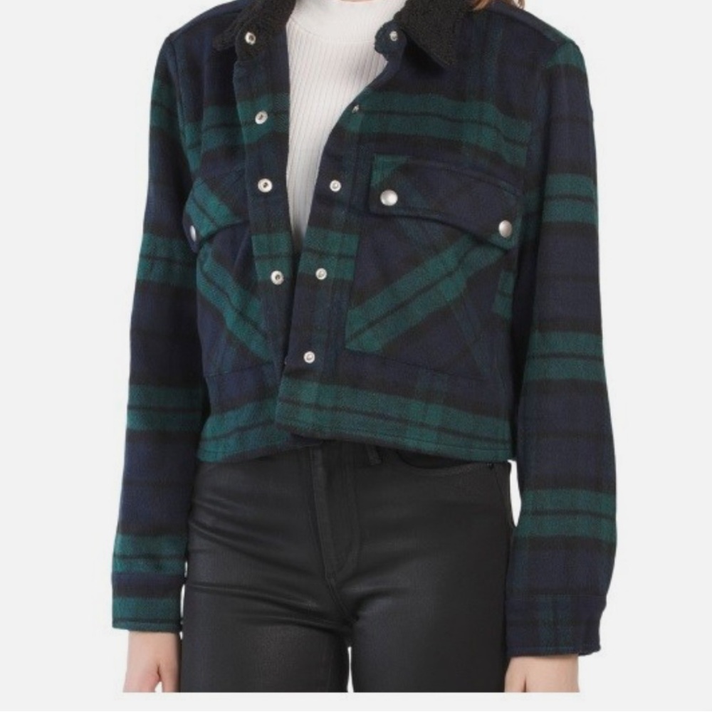 BLANKNYC women Plaid Sherpa Flannel Jacket Small Navy Collar Short